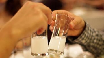 العرق صناعة متوارثة لها أسرارها ومعاييرها العرق صناعة متوارثة لها أسرارها ومعاييرها