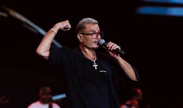 عمرو دياب يدخل كتب غينيس.. اليكم التفاصيل عمرو دياب يدخل كتب غينيس.. اليكم التفاصيل