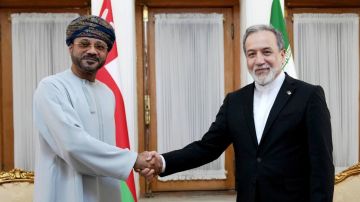 مباحثات إيرانية عمانية حول أمن الملاحة في مضيق هرمز