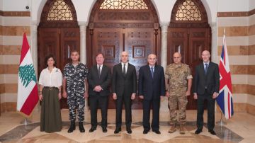 وزيرا الداخلية والدفاع يوقعان مذكرة تفاهم مع بريطانيا لدعم الأمن في لبنان وزيرا الداخلية والدفاع يوقعان مذكرة تفاهم مع بريطانيا لدعم الأمن في لبنان