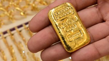 تراجع أسعار الذهب وسعر الأونصة يسجل 4330 دولارا تراجع أسعار الذهب وسعر الأونصة يسجل 4330 دولارا