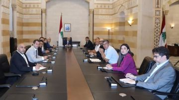 سلام عرض مع أساتذة متعاقدين في اللبنانية ملف التفرغ سلام عرض مع أساتذة متعاقدين في اللبنانية ملف التفرغ