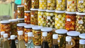 صناعة المونة من تراث إلى نشاط اقتصادي صناعة المونة من تراث إلى نشاط اقتصادي