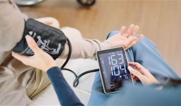 دون أن تشعر.. عادات يومية بسيطة قد ترفع ضغط الدم دون أن تشعر.. عادات يومية بسيطة قد ترفع ضغط الدم