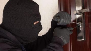 توقيف فردين من عصابة تسرق المنازل والمحال! توقيف فردين من عصابة تسرق المنازل والمحال!