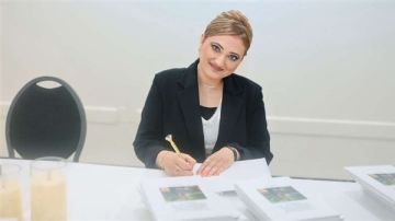 ابنة صور ناتالي فران تتألق في بلاد الاغتراب وتلهم الآخرين بـ رمز النجاح ابنة صور ناتالي فران تتألق في بلاد الاغتراب وتلهم الآخرين بـ رمز النجاح
