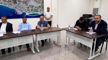 اجتماع موسع في سراي صيدا بحث في ملف النازحين اجتماع موسع في سراي صيدا بحث في ملف النازحين