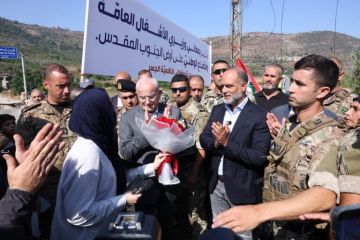 جولة ميدانية جنوبية لوزيري الدفاع والأشغال لتأهيل البنى التحتية منسى: الجيش في جهوزية دائمة لاسترداد الارض رسامني: التنسيق ضروري لمواصلة إعادة التأهيل جولة ميدانية جنوبية لوزيري الدفاع والأشغال لتأهيل البنى التحتية منسى: الجيش في جهوزية دائمة لاسترداد الارض رسامني: التنسيق ضروري لمواصلة إعادة التأهيل