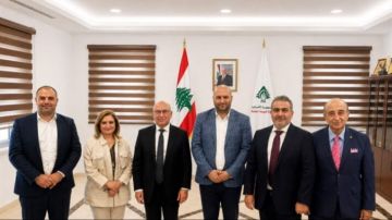 وفد من تجمع نقباء المهن الصحية قدم لناصر الدين ملفا عن منتحلي الصفة في القطاع الصحي وفد من تجمع نقباء المهن الصحية قدم لناصر الدين ملفا عن منتحلي الصفة في القطاع الصحي
