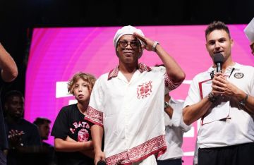 رونالدينيو يعود إلى الملاعب بعمر 46 عاما.. والهدف 