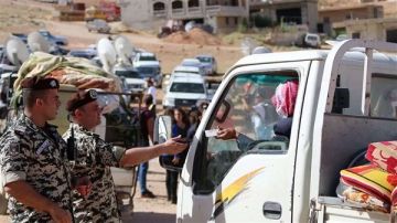 لبنان يدرس رفع منع دخول مئات الآلاف من السوريين! لبنان يدرس رفع منع دخول مئات الآلاف من السوريين!