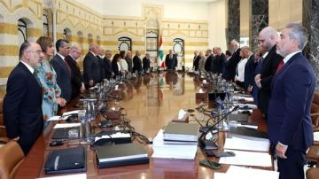 الرئيس عون أبلغ مجلس الوزراء بإحراز تقدم إيجابي في مفاوضات روما في مسألتي الحدود والأسرى الرئيس عون أبلغ مجلس الوزراء بإحراز تقدم إيجابي في مفاوضات روما في مسألتي الحدود والأسرى