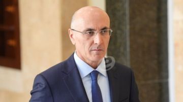 LBCI: القاضي صادر أوقف عصابة زورت توقيع الحجار وباعت رخص fum e مزورة LBCI: القاضي صادر أوقف عصابة زورت توقيع الحجار وباعت رخص fum e مزورة