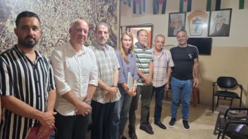 وفد من الصليب الاحمر بحث تحديات الحماية المجتمعية واحتياجات اللاجئين في مخيم عين الحلوة وفد من الصليب الاحمر بحث تحديات الحماية المجتمعية واحتياجات اللاجئين في مخيم عين الحلوة