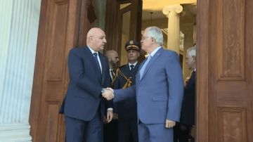 الرئيس عون يطلب مساعدة اليونان: اتفاق الإطار ينفذ بانتقائية الرئيس عون يطلب مساعدة اليونان: اتفاق الإطار ينفذ بانتقائية