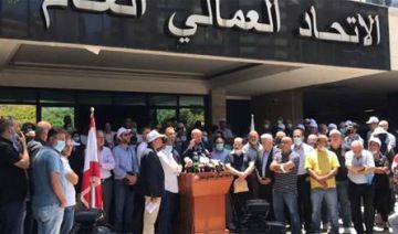 النقابات تهدد بالنزول الى الشارع.. 92 من النازحين خارج مراكز الإيواء والمساعدات إلى صفر النقابات تهدد بالنزول الى الشارع.. 92 من النازحين خارج مراكز الإيواء والمساعدات إلى صفر
