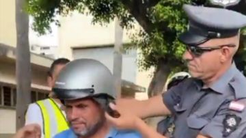 بالفيديو: قوى الأمن توزع الخوذ الواقية والسترات بالفيديو: قوى الأمن توزع الخوذ الواقية والسترات
