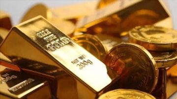 الذهب يتجه لتسجيل أفضل أداء أسبوعي منذ أشهر مدعوما بتراجع النفط والتهدئة الجيوسياسية الذهب يتجه لتسجيل أفضل أداء أسبوعي منذ أشهر مدعوما بتراجع النفط والتهدئة الجيوسياسية