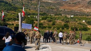 وزير الأشغال يرفض ذبح خاروف الاستقبال في قاقعية الجسر! وزير الأشغال يرفض ذبح خاروف الاستقبال في قاقعية الجسر!