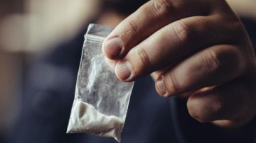 ضربتان لتجار المخدرات... والحصيلة تقارب المليون دولار ضربتان لتجار المخدرات... والحصيلة تقارب المليون دولار