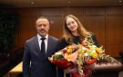 ليتيسيا عون إلى غران بري موجو الكوري الجنوبي