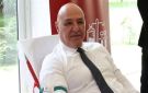 الرئيس عون يتبرع بالدم ...