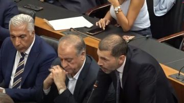 نائب لزميله بالفيديو: جبلو طبيب نفسي نائب لزميله بالفيديو: جبلو طبيب نفسي