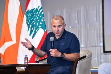 التيار الوطني الحر يعقد خلوة تنظيمية للأقضية في الربوة ويؤكد الإستعداد للإستحقاق النيابي في أي وقت التيار الوطني الحر يعقد خلوة تنظيمية للأقضية في الربوة ويؤكد الإستعداد للإستحقاق النيابي في أي وقت