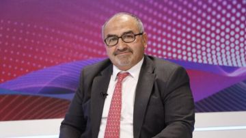 الحشيمي: الدولة لا تبنى بقرارين ولا يحمى الوطن بجيشين والتحرير يحمى عندما تتقدم الدولة الحشيمي: الدولة لا تبنى بقرارين ولا يحمى الوطن بجيشين والتحرير يحمى عندما تتقدم الدولة