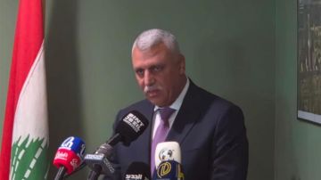 اللواء شقير يطلق خدمة إصدار الجوازات البيومترية من مبنى القنصلية في ديترويت اللواء شقير يطلق خدمة إصدار الجوازات البيومترية من مبنى القنصلية في ديترويت