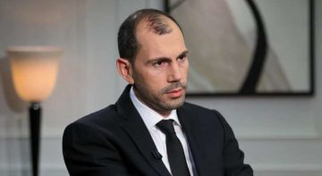الخير عن استهداف مكة: عمل دنيء من أعمال شياطين إيران الخير عن استهداف مكة: عمل دنيء من أعمال شياطين إيران