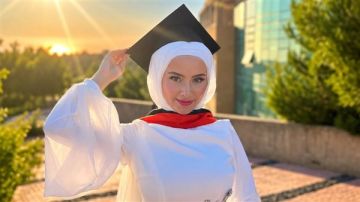 نالت الخريجة المهندسة نور فراس حجازي تقدير جيد جدا في اختصاص هندسة الحاسوب من جامعة بيروت العربية نالت الخريجة المهندسة نور فراس حجازي تقدير جيد جدا في اختصاص هندسة الحاسوب من جامعة بيروت العربية