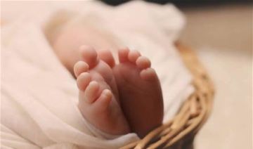زوج ممثلة شهيرة ينشر أول صورة لابنته وزوجته بعد الولادة.. شاهدوها! زوج ممثلة شهيرة ينشر أول صورة لابنته وزوجته بعد الولادة.. شاهدوها!