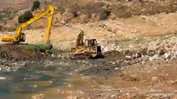 بالفيديو: مصلحة الليطاني تواصل تنظيف وتأهيل مجرى النهر بالفيديو: مصلحة الليطاني تواصل تنظيف وتأهيل مجرى النهر