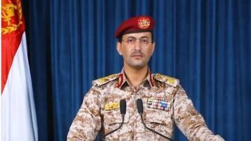 القوات المسلحة اليمنية تعلن استهداف مواقع سعودية بعشرات الصواريخ والمسيرات وتتوعد بتصعيد الردود القوات المسلحة اليمنية تعلن استهداف مواقع سعودية بعشرات الصواريخ والمسيرات وتتوعد بتصعيد الردود