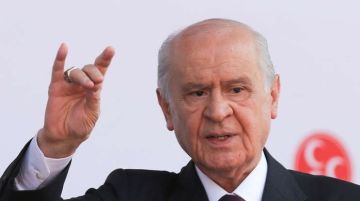 بهتشلي: لدستور جديد وتعديلات على قانوني الانتخاب والأحزاب في تركيا بهتشلي: لدستور جديد وتعديلات على قانوني الانتخاب والأحزاب في تركيا