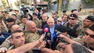 الرئيس عون جال متفقدا النبطية: لا مفاوضات جديدة مع إسرائيل راهنا.. والانسحاب من الثوابت الوطنية التي نتعهد بتنفيذها الرئيس عون جال متفقدا النبطية: لا مفاوضات جديدة مع إسرائيل راهنا.. والانسحاب من الثوابت الوطنية التي نتعهد بتنفيذها