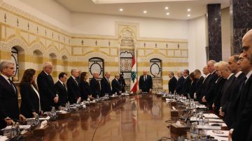 إسقاط الحكومة... ممنوع! إسقاط الحكومة... ممنوع!