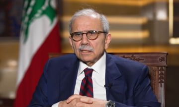 سلام ردا على جعجع: لا انتقاص من دور رجي أو استبعاد له ولسنا بصدد استرداد قانون الفجوة المالية سلام ردا على جعجع: لا انتقاص من دور رجي أو استبعاد له ولسنا بصدد استرداد قانون الفجوة المالية