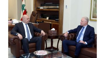 عون بحث مع رجي في اتصالات تحديد مستقبل اليونيفيل عون بحث مع رجي في اتصالات تحديد مستقبل اليونيفيل