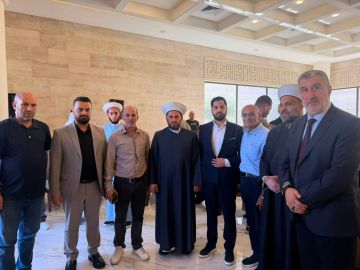 وفد من إعلاميي البقاع يعزون المفتي الغزاوي وفد من إعلاميي البقاع يعزون المفتي الغزاوي