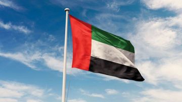 الخارجية الإماراتية: نتضامن مع المملكة العربية السعودية وندعمها في كل ما من شأنه حفظ أمنها واستقرارها وهذه الهجمات تمثل انتهاكا صارخا لسيادة المملكة وتهديدا لأمنها واستقرارها الخارجية الإماراتية: نتضامن مع المملكة العربية السعودية وندعمها في كل ما من شأنه حفظ أمنها واستقرارها وهذه الهجمات تمثل انتهاكا صارخا لسيادة المملكة وتهديدا لأمنها واستقرارها