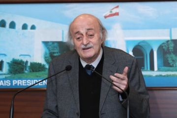 جنبلاط من بعبدا: اتفاق الاطار الذي تم التوافق عليه اذا ما ادى الانسحاب الإسرائيلي وترسيم الحدود في مشكلة جنبلاط من بعبدا: اتفاق الاطار الذي تم التوافق عليه اذا ما ادى الانسحاب الإسرائيلي وترسيم الحدود في مشكلة