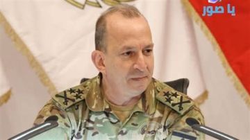 قائد الجيش: الجيش هو الحل مهما اختلف الأفرقاء قائد الجيش: الجيش هو الحل مهما اختلف الأفرقاء