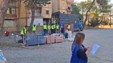 100 نازح سوري يغادرون لبنان! 100 نازح سوري يغادرون لبنان!