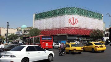 أزمة الطاقة تدفع إيران إلى يوم بلا سيارات أزمة الطاقة تدفع إيران إلى يوم بلا سيارات