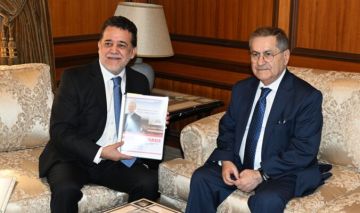 موسى بحث مع السفير التشيلي في الاعتداءات الاسرائيلية والعلاقات بين البلدين موسى بحث مع السفير التشيلي في الاعتداءات الاسرائيلية والعلاقات بين البلدين