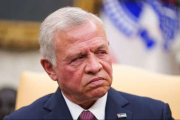 ملك الأردن أعلن توقيق اتفاقية تعاون دفاعي مع فرنسا: نتطلع لمواصلة العمل لتحقيق استقرار لبنان والمنطقة ملك الأردن أعلن توقيق اتفاقية تعاون دفاعي مع فرنسا: نتطلع لمواصلة العمل لتحقيق استقرار لبنان والمنطقة