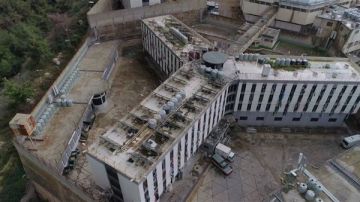 الرئيس عون وقع قانون العفو العام، وفرح عارم في سجن رومية بعد توقيعه الرئيس عون وقع قانون العفو العام، وفرح عارم في سجن رومية بعد توقيعه