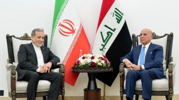 عراقجي ونظيره العراقي يبحثان العلاقات الثنائية والتطورات الإقليمية والتنسيق الحدودي عراقجي ونظيره العراقي يبحثان العلاقات الثنائية والتطورات الإقليمية والتنسيق الحدودي